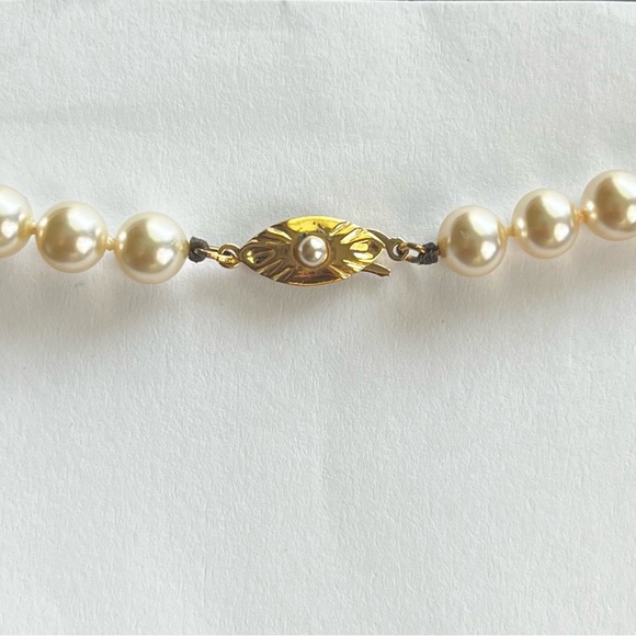 Turquoise and Pearl Necklace - Picture 3 of 5